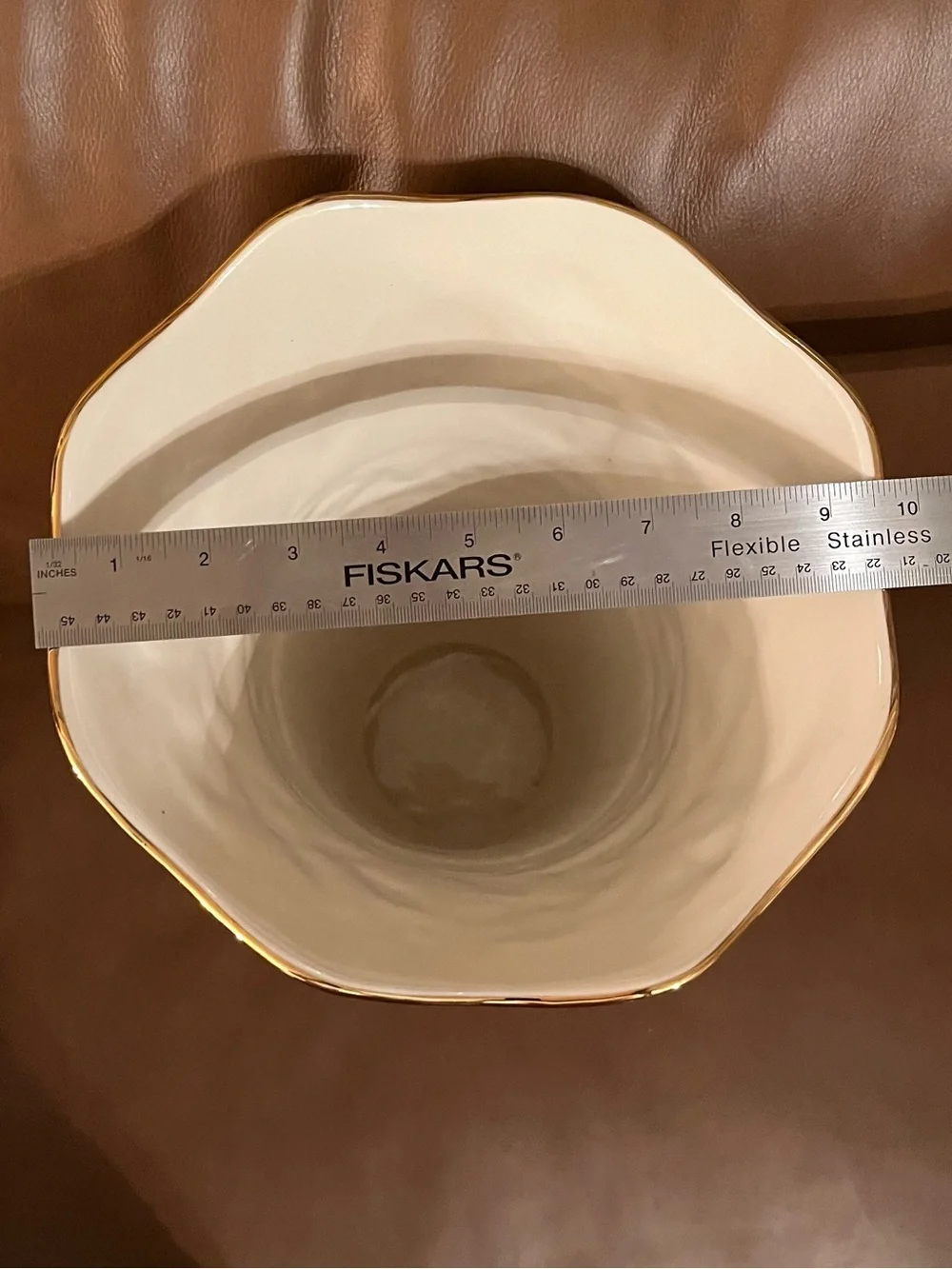 Lenox The Princeton Ivory Porcelain Tall Vase w/ 14k Gold Scalloped Rim